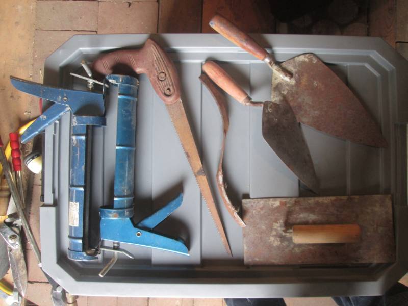 lot 45 image: Lot of masonry tools...