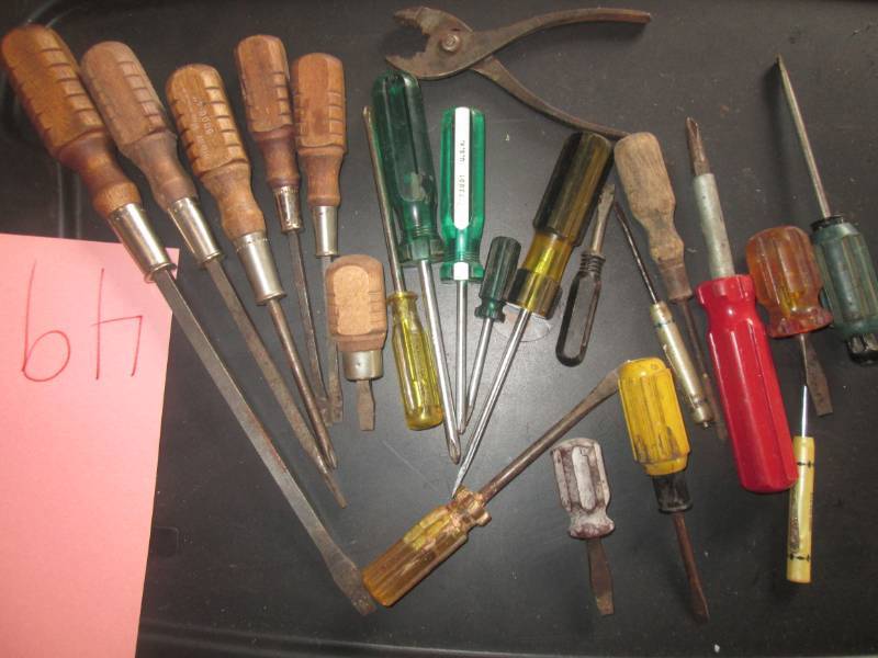 lot 49 image: Lot of screwdrivers...