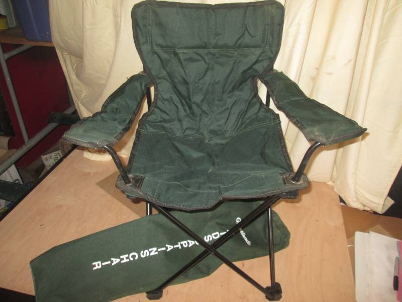 lot 59 image: Kids captains chair with bag...