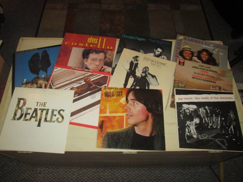 lot 81 image: Lot of 10 vinyl records...