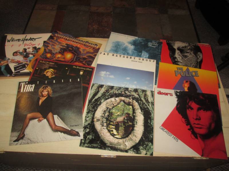 lot 82 image: Lot of 10 vinyl records...
