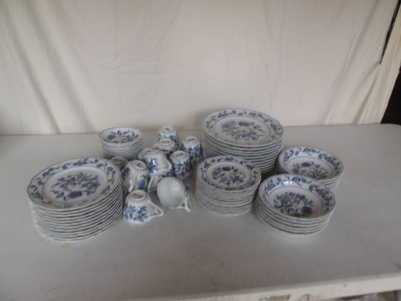 lot 100 image: 12 Piece Blue Danube tea set...