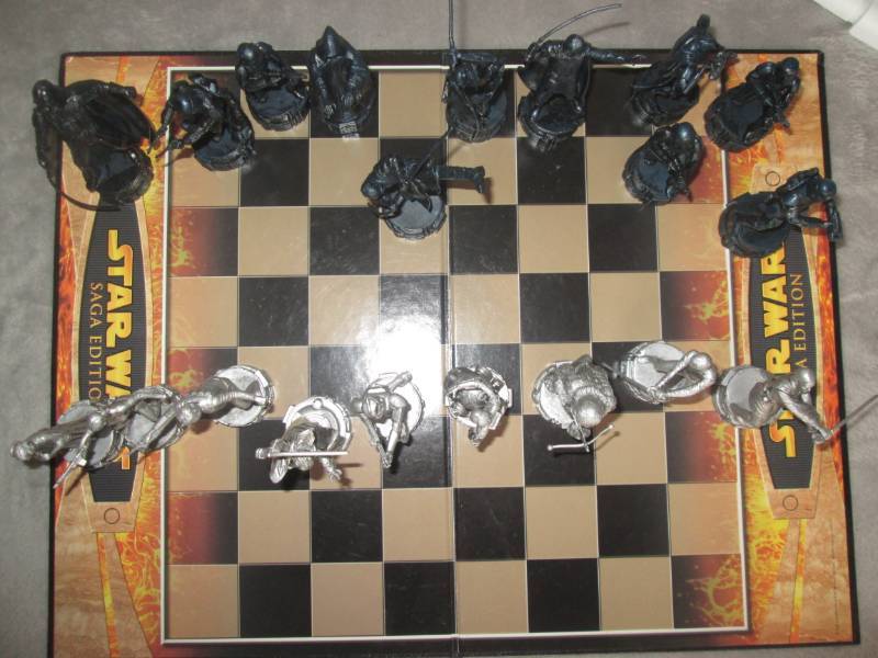 lot 121 image: Star Wars Chess set...