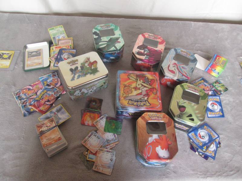lot 125 image: Lot of Pokemon collectibles...