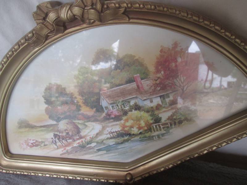 lot 159 image: Lot of home dcor, hats and basket...