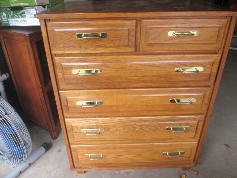 lot 166 image: Solid wood dresser, top is 34 x 20...