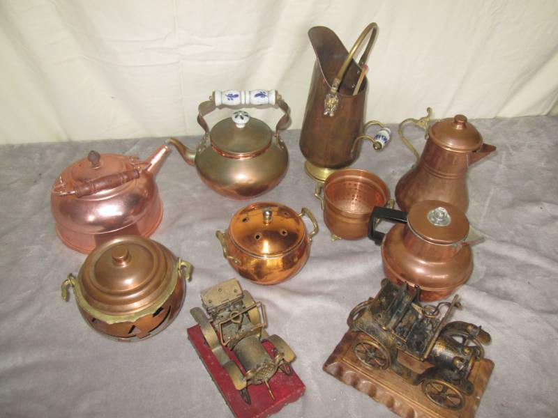 lot 204 image: Lot of copperware...
