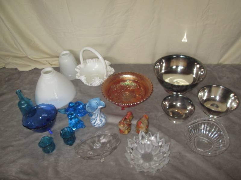 lot 217 image: Lot of glass and Oneida metal ware...