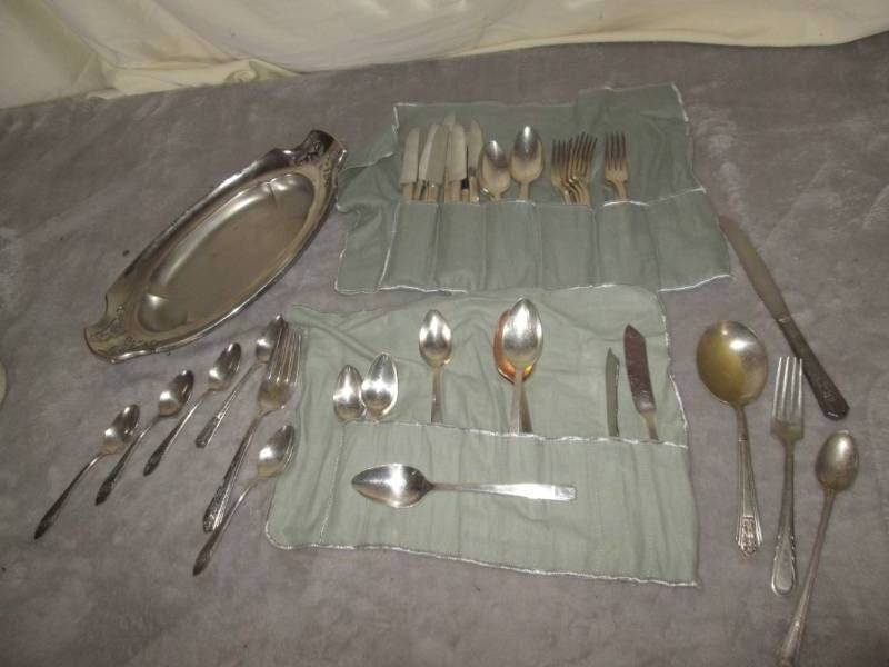 lot 228 image: Lot of community plate silverware...