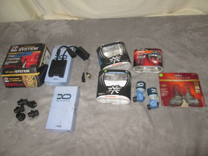 lot 234 image: Lot of Corvette automotive items...