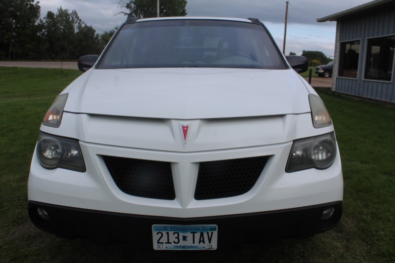 lot 4169 image: 2003 Pontiac Aztek