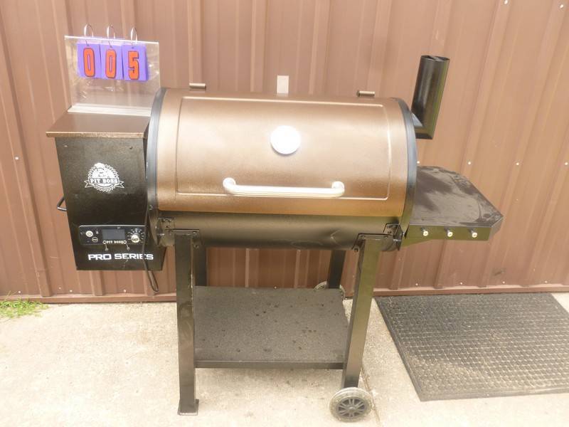 lot 5 image: SnS Auctions # 392 Early Fall Tools & Equipment