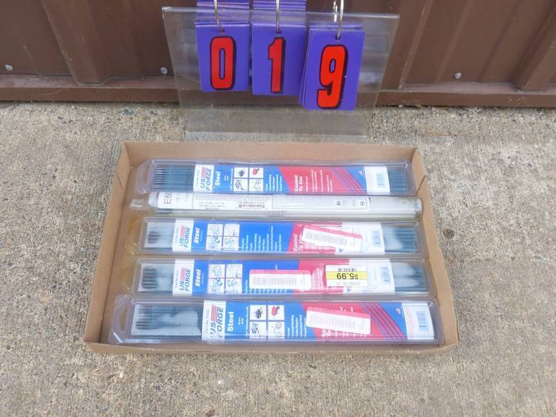 lot 19 image: SnS Auctions # 392 Early Fall Tools & Equipment