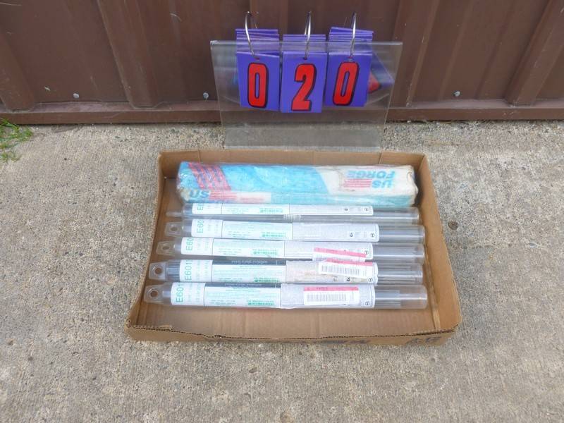 lot 20 image: SnS Auctions # 392 Early Fall Tools & Equipment