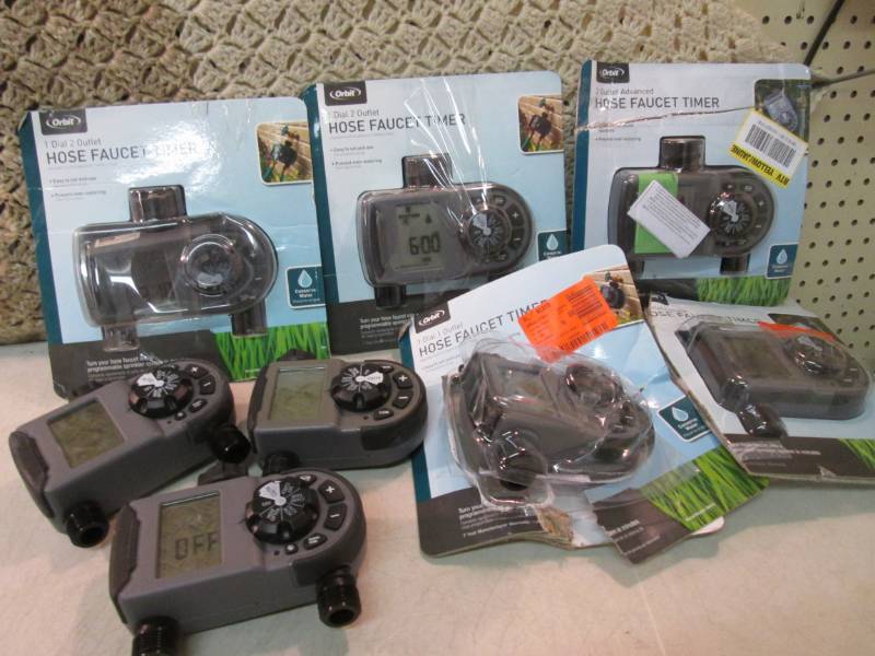 lot 29 image: Lot of Assorted Hose Faucet Timers ...