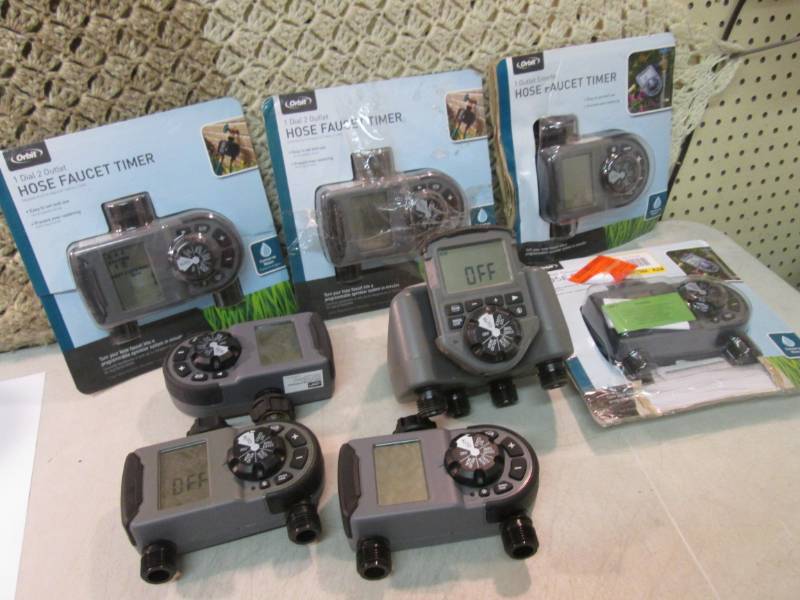 lot 30 image: Lot of Assorted Hose Faucet Timers ...