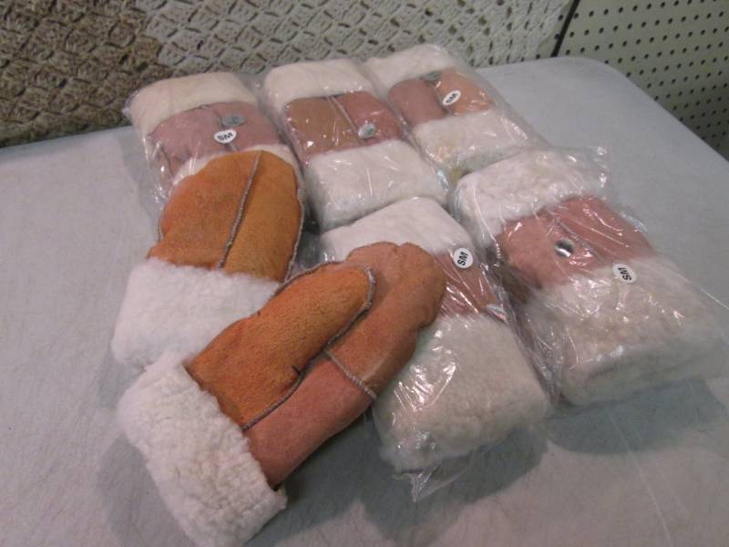 lot 64 image: 6 Pair of Leather Winter Mittens Si...