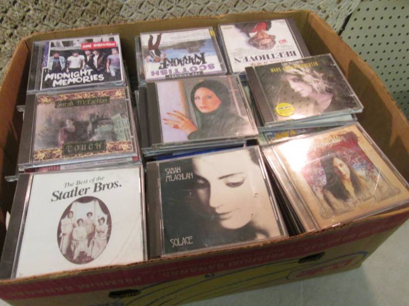 lot 211 image: Large Lot of CDs  C-2...