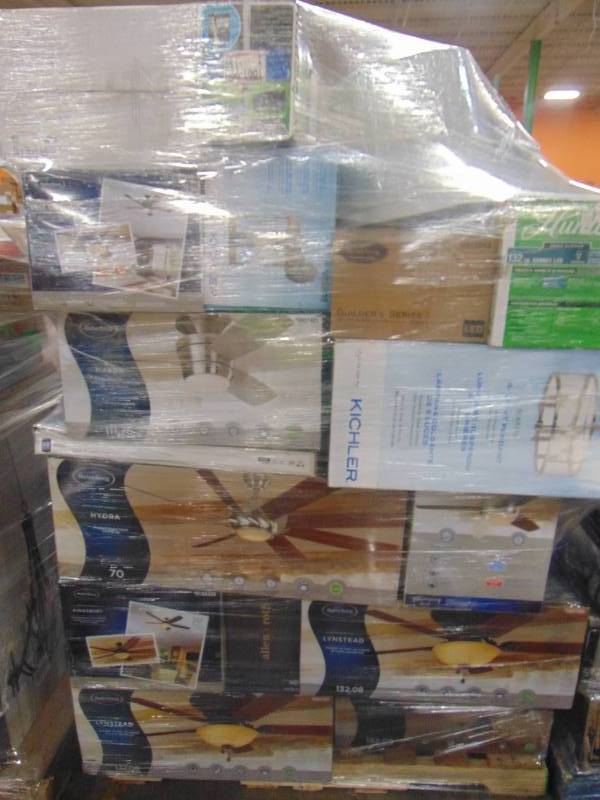 lot 301 image: WHOLESALE MIXED PALLET OF RETURNS - ENTIRE PALLET OF LIGHTING