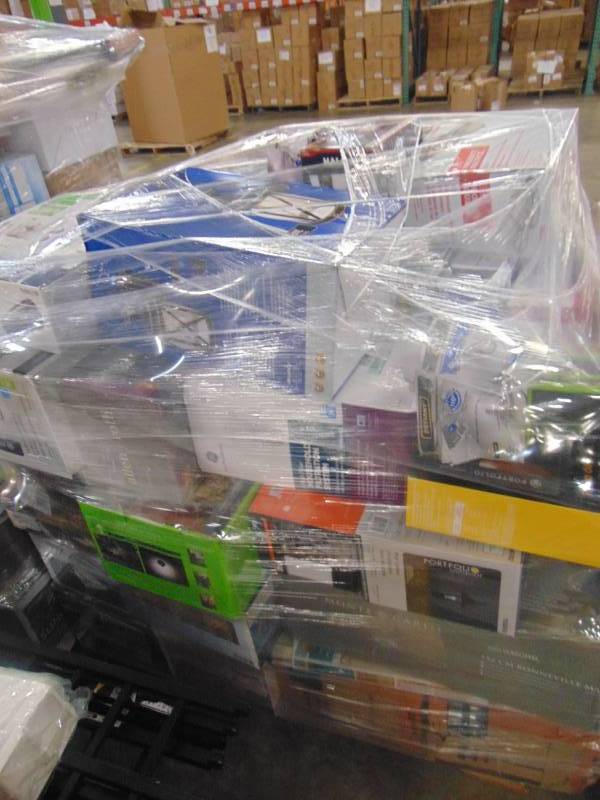 lot 343 image: WHOLESALE MIXED PALLET OF RETURNS - ENTIRE PALLET OF LIGHTING