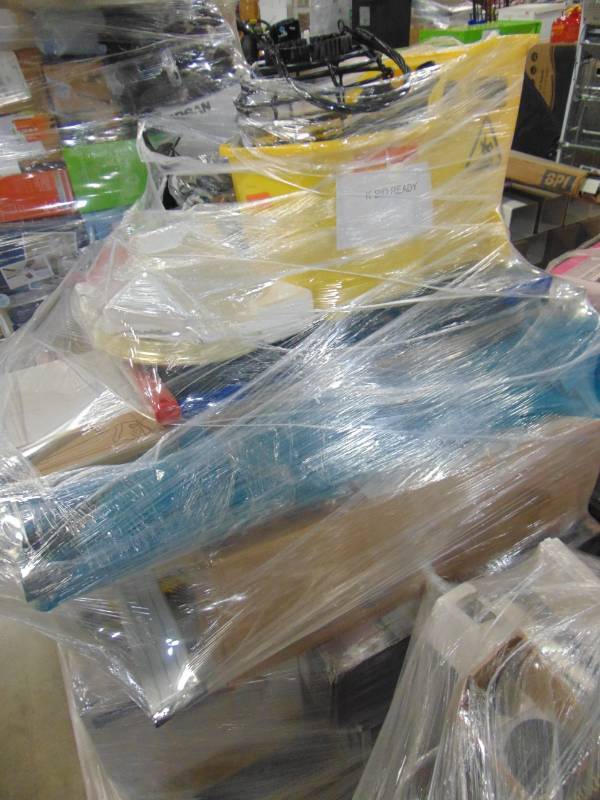 lot 348 image: WHOLESALE MIXED PALLET OF RETURNS - CEILING LIGHTS, SHOP EQUIPMENT AND MORE