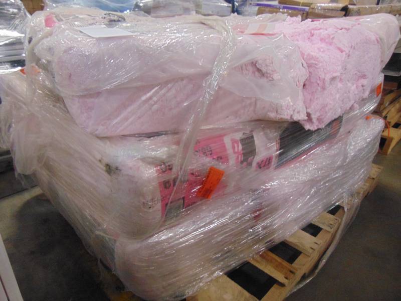 lot 379 image: Entire Pallet - Owens Corning AttiCat Fiberglass Expanding Blown-in Insulation System L38A