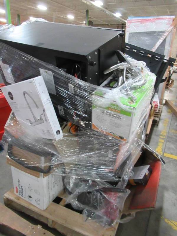 lot 30 image: WHOLESALE MIXED PALLET OF RETURNS - SMALL HOUSEWARES AND MORE