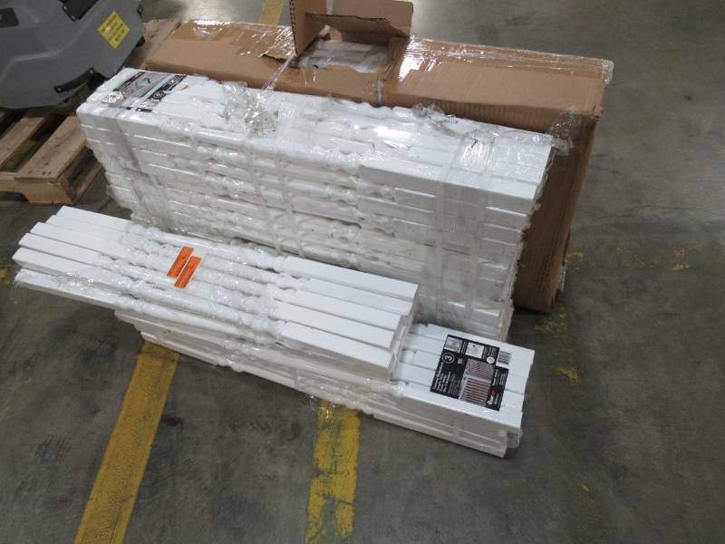 lot 109 image: 200 Fiberon Homeselect White Composite Deck Turned Balusters, BAL TURNED 34 5PK WH.