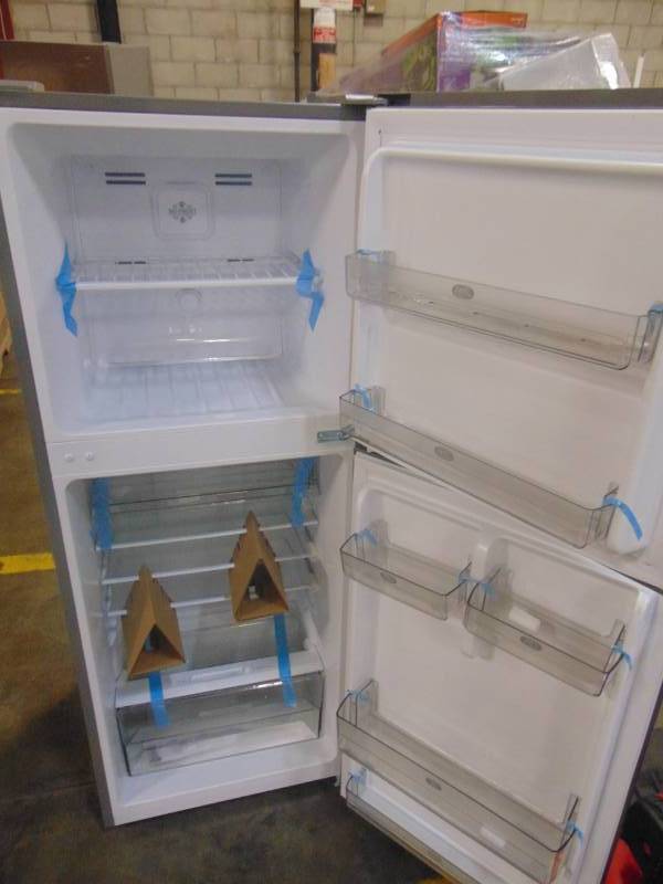 lot 403 image: Frigidaire 18-cu ft Top-Freezer Refrigerator (Stainless Steel) FFTR1814TS