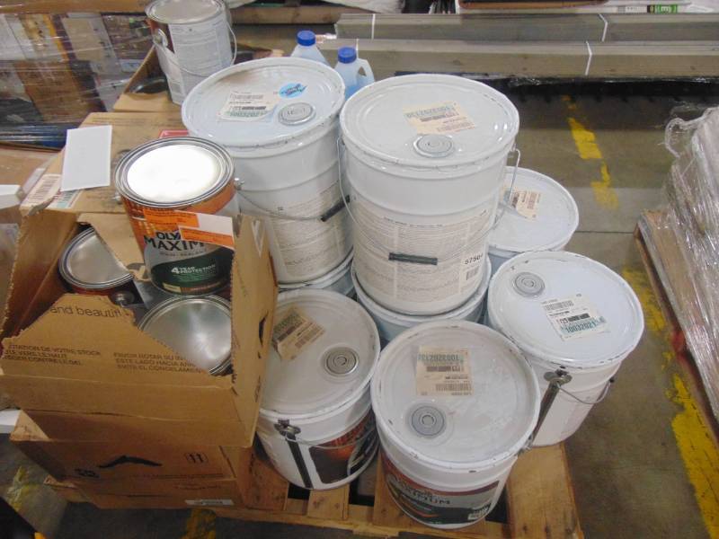 lot 407 image: Entire Pallet of Stain and Sealant