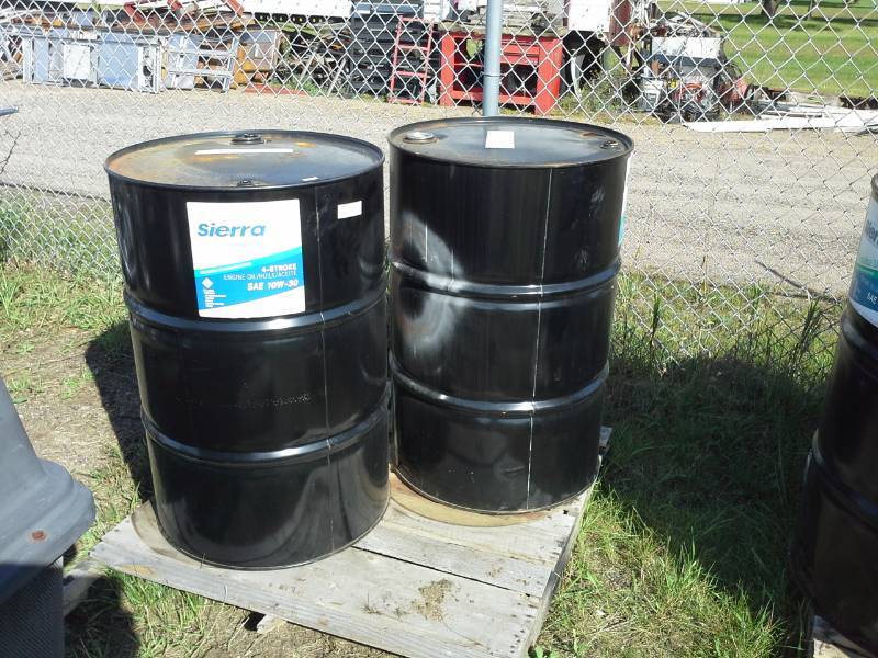 lot 7 image: Lot of (2) Sierra 4-Stroke SAE 10W-30 Engine Oil 55-Gallon Drums