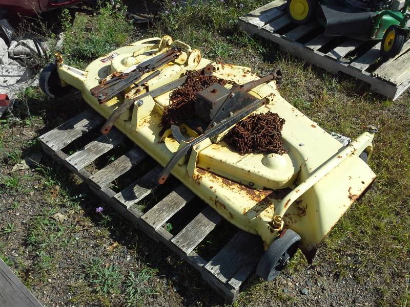 lot 14 image: John Deere Lawn Tractor Mower Deck H160L