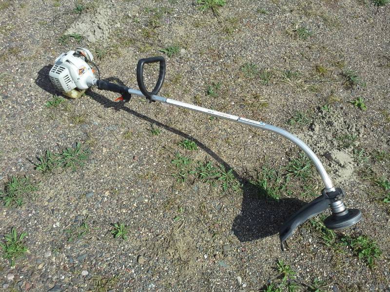 lot 35 image: Echo Gasoline Brush Cutter