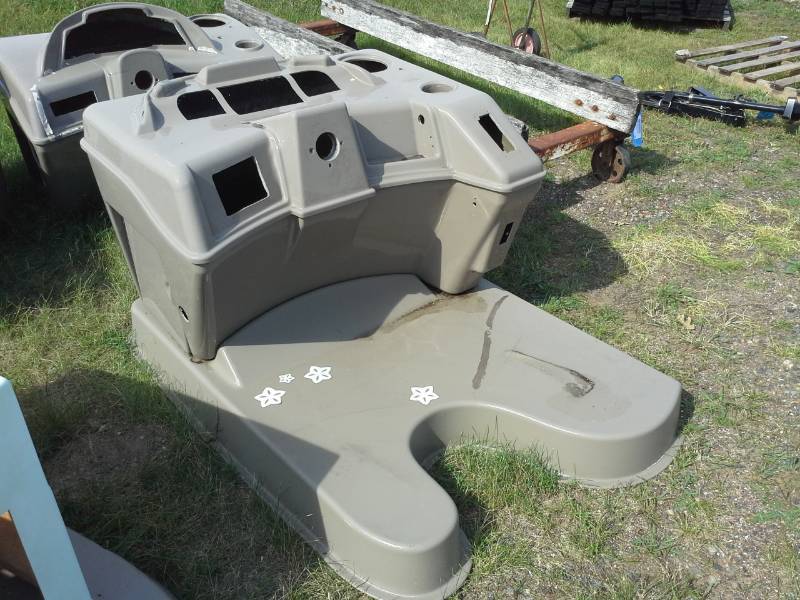 lot 47 image: Premier Marine Boat Command Center Console