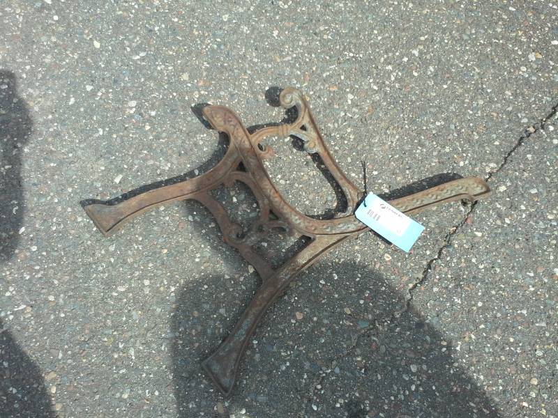 lot 60 image: Metal Lawn Bench Side Bracket