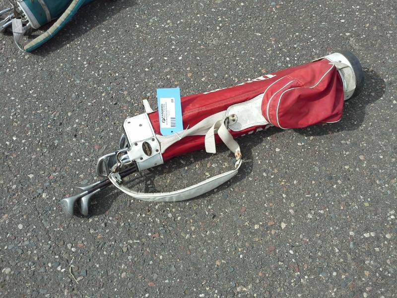 lot 68 image: Wilson Golf Club Set with Bag, Irons, Drivers