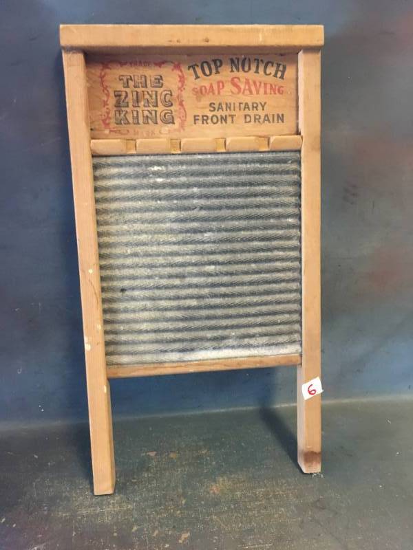 lot 6 image: Vintage Washboard
