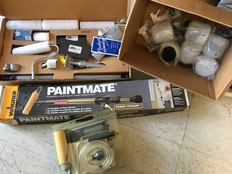 lot 14 image: Painting Supplies