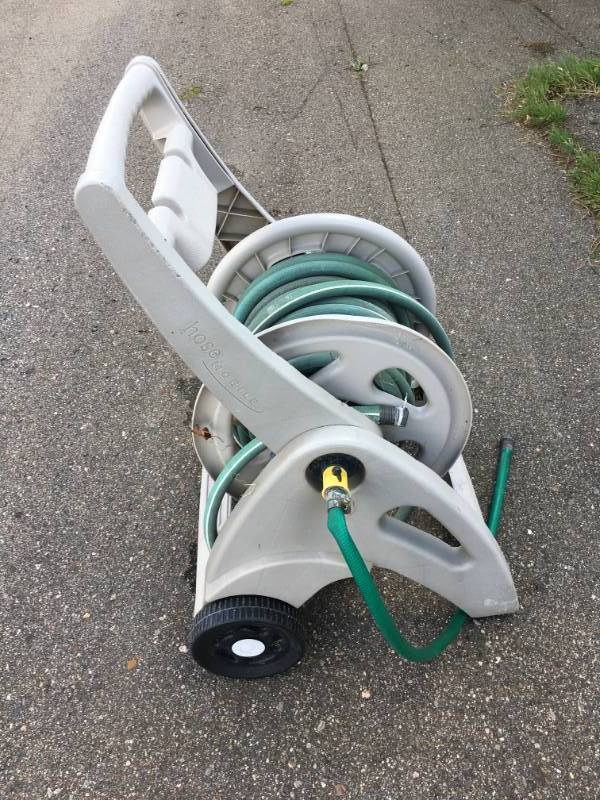 lot 10 image: Garden Hose Reel