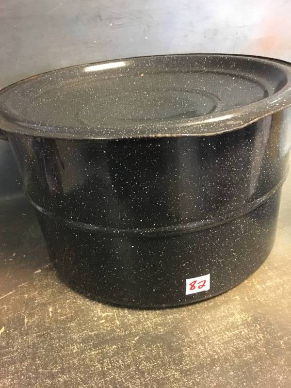 lot 82 image: Canning Pot