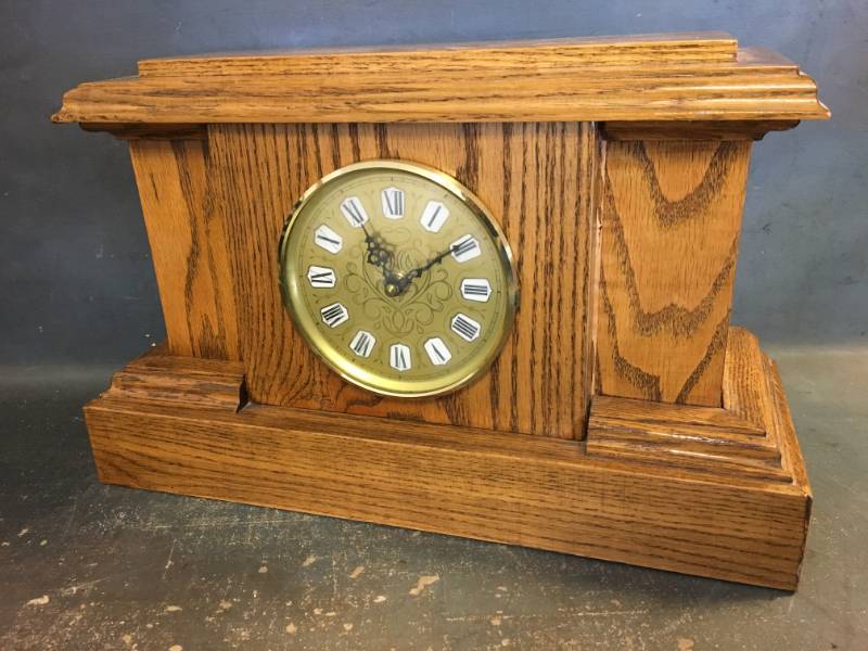 lot 51 image: mantel clock