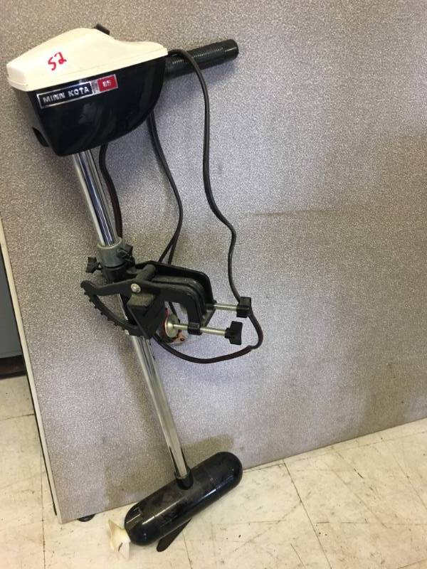lot 52 image: Minn Kota electric trolling motor
