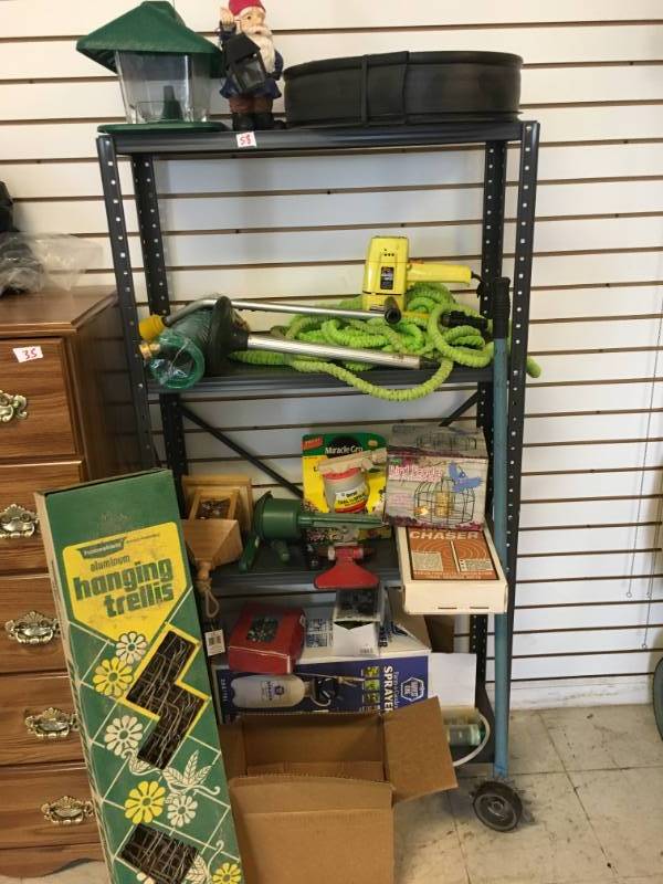 lot 58 image: Yard & Shelf