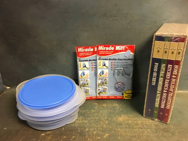 lot 87 image: Kitchen Items