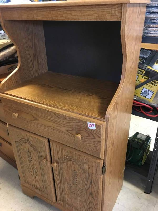 lot 107 image: Microwave Cart