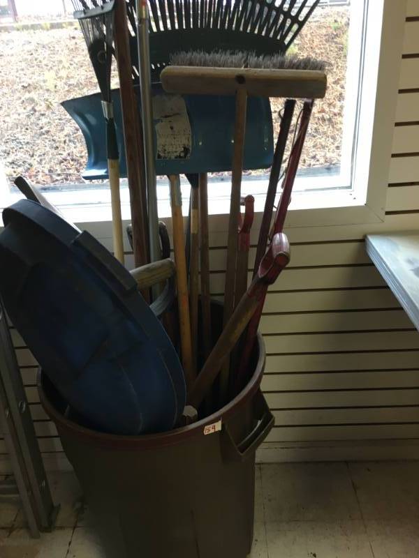 lot 154 image: 32 Gallon Plastic Garbage Can with Yard Tools