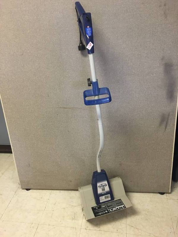 lot 170 image: Electric Snow Thrower