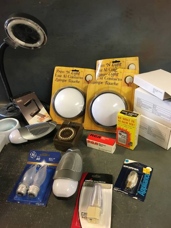 lot 183 image: Assorted Lights, Timers and MORE