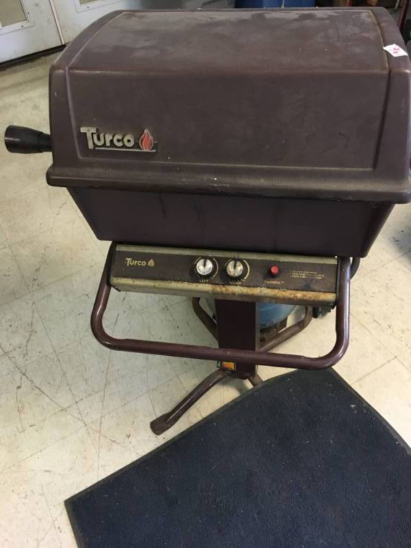 lot 196 image: Propane BBQ with Tank