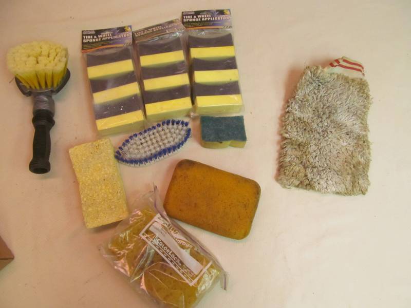 lot 13 image: Washing Accessories